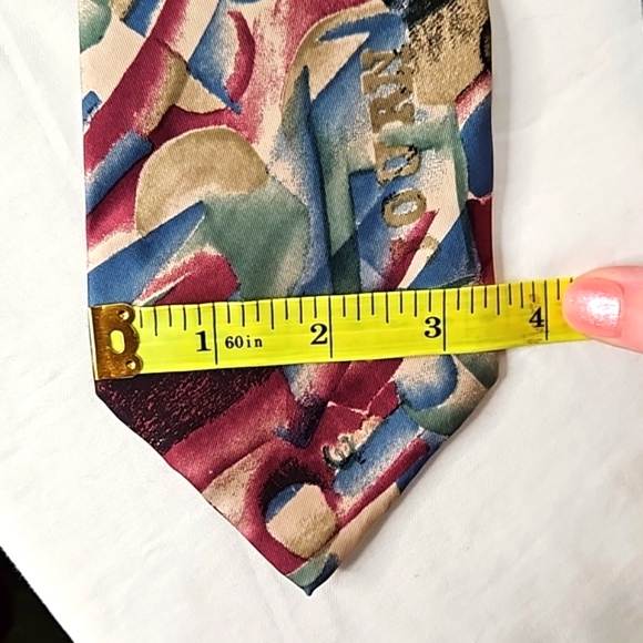 Gianni Versace vintage abstract silk tie - Picture 7 of 7